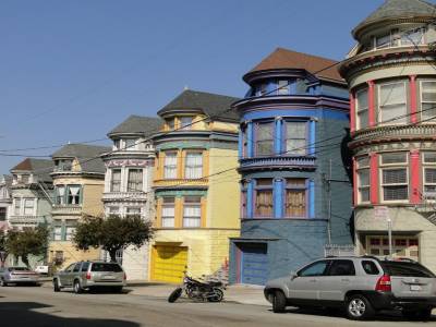 San Francisco et ses belles maisons victoriennes très colorées