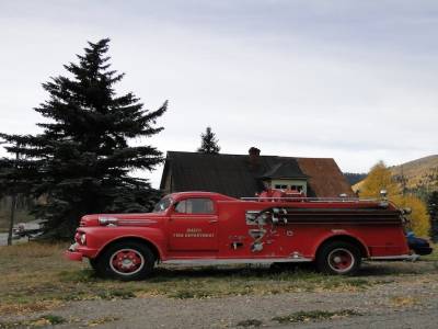 Pour Augustin, un vieux camion de pompier