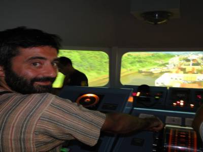 ah non, pardon, il est ici le capitaine