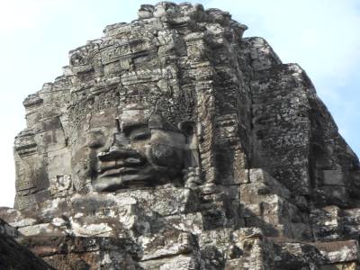 Bayon avec visages enigmatiques