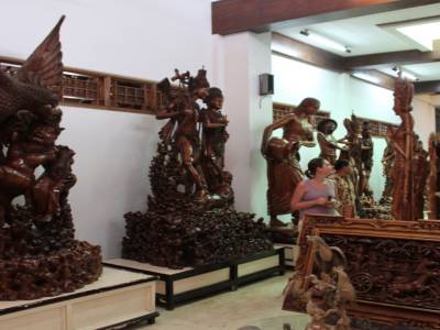 Des scuptures et des scuptures et des sculptures...