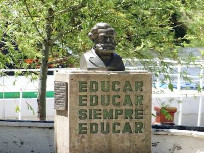 Eduquer, éduquer, toujours éduquer