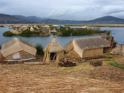 Iles flottantes UROS