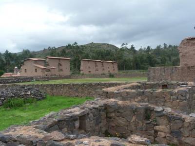 PUNO->CUSCO - Site archeo. de RACHI