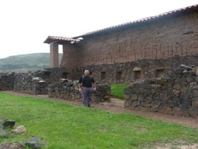 PUNO->CUSCO - Site archeo. de RACHI