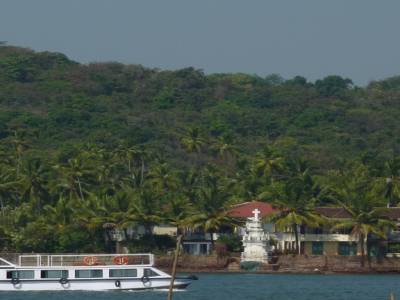 Panjim deriere, 