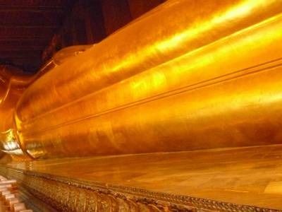 grand bouddha couché