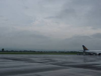 À l'aéroport de Lombok