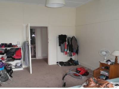 notre chambre (en travaux, donc excusez le bordel)