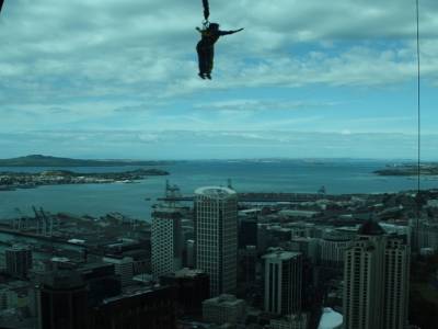 Auckland depuis la Sky Tower - saut à l'élastique