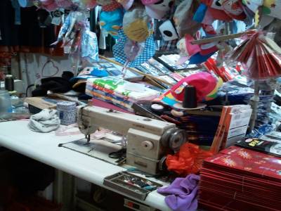 Vêtements et machine à coudre