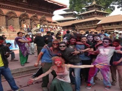 Fete des couleurs a katmandou