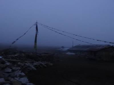 ambiance mysthique dans le village de Kanjing Gompa