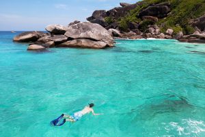 Seychelles, plongée en apnée sur une plage