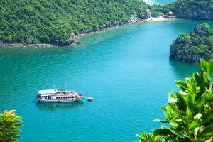Baie d'Halong au Vietnam. Site du patrimoine mondial de l'Unesco. Lieu le plus populaire du Vietnam.