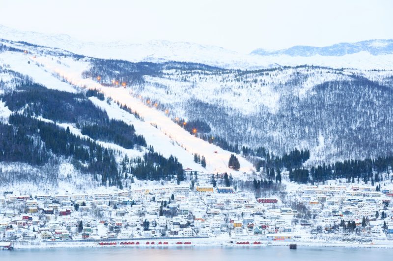 Ski dans la ville de Narvik